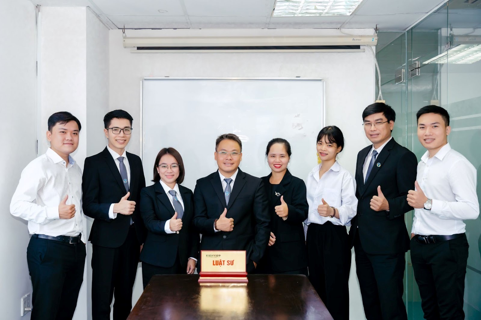 Luật sư tư vấn mở lớp dạy thêm